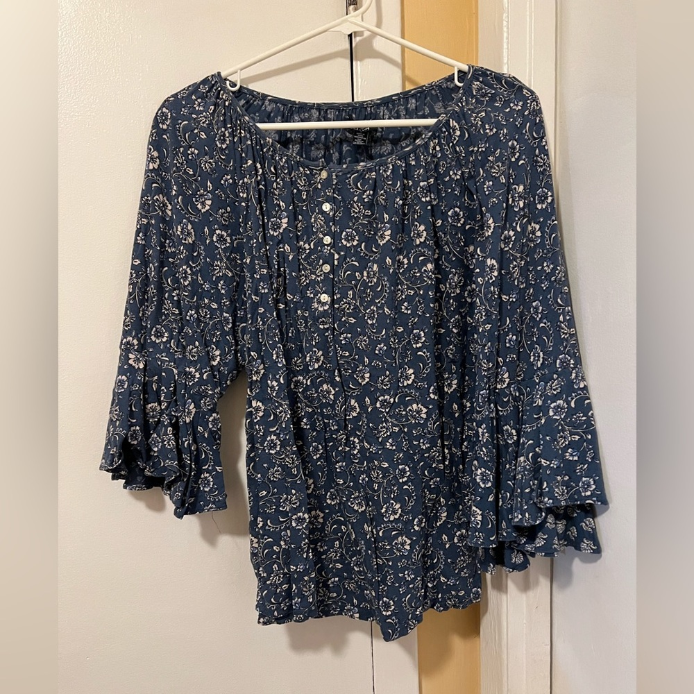 Woman’s pull over Blouse Blue